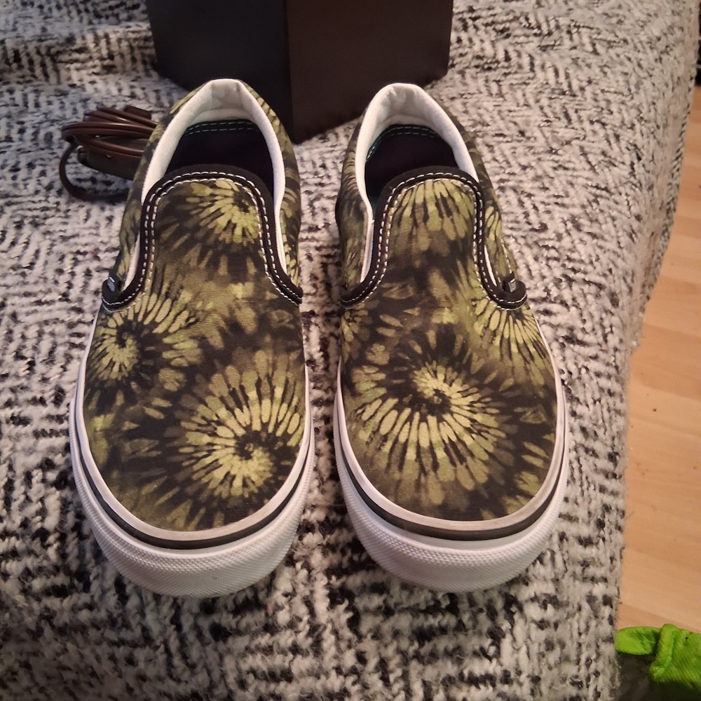 Vans Green Tie-Dye Slip-On Sneakers Gender Neutraul Size 5.5